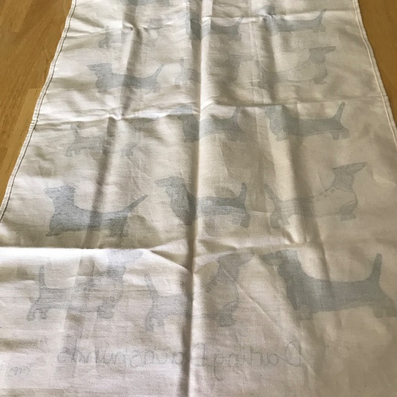 ANTHROPOLGIE - POPPY TREFFY - DACHSHUND TEA TOWEL - Picture 3 of 6